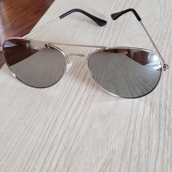 Silver mirrored aviator sunglasses - Picture 5 of 5